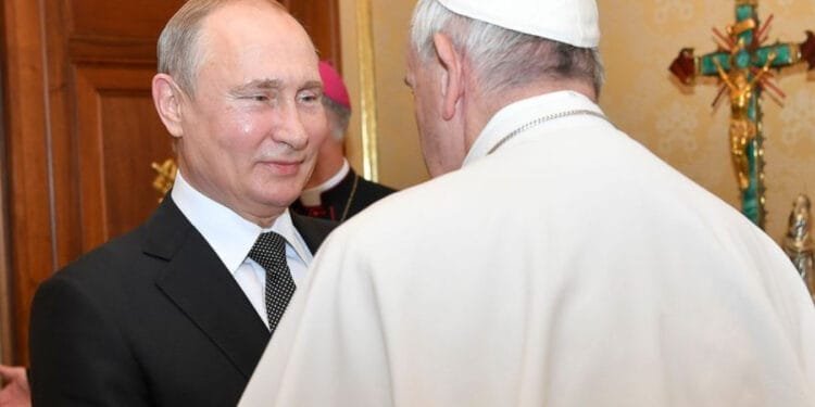 Le Pape François supplie Vladimir Poutine de mettre fin à la guerre en Ukraine