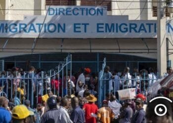 Programme humanitaire américain : Ça se bouscule au Service de l’Immigration à Port-au-Prince !