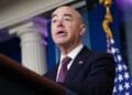 États-Unis : des parlementaires républicains veulent destituer Alejandro Mayorkas
