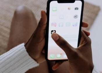 Tiktok : la commission européenne demande a ses employés de désinstaller l’application