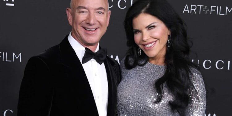 Le fondateur d’Amazon Jeff Bezos et Lauren Sánchez sont désormais fiancés