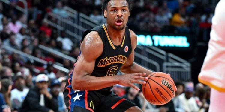 Victime d’un arrêt cardiaque, Bronny James, fils de LeBron James, hospitalisé