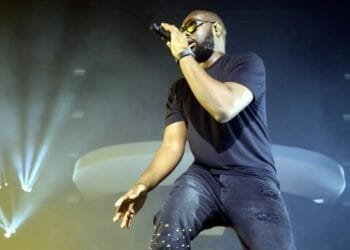 Tunisie : les conditions des migrants poussent le rappeur Gims à annuler son concert