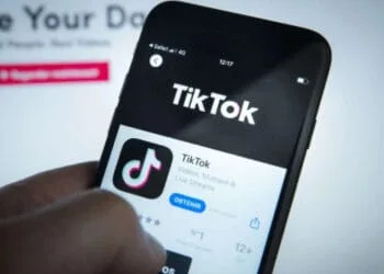 New York interdit TikTok sur les appareils fournis par le gouvernement
