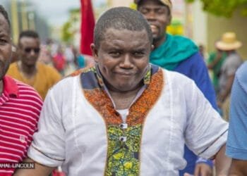 Comme un pestiféré, André Michel chassé aux funérailles de Liliane Pierre-Paul