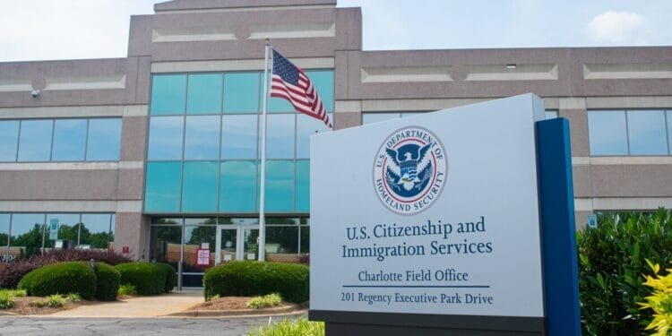 Humanitarian Parole : plus de 15 nouveaux États soutiennent le programme en procès