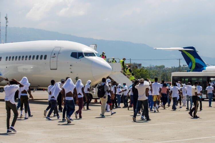 Une soixantaine d’Haïtiens déportés par les États-Unis, dans un contexte d’insécurité