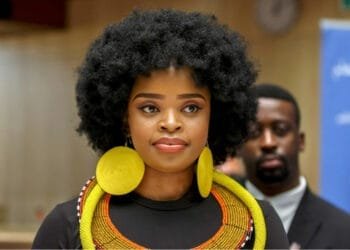 Afrique du Sud : la petite-fille de Nelson Mandela, Zoleka, engagée dans la lutte contre le cancer, décédée !