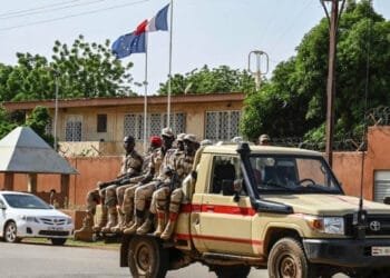 Niger : la junte militaire défie Macron, ordonne de nouveau l’expulsion de l’ambassadeur français