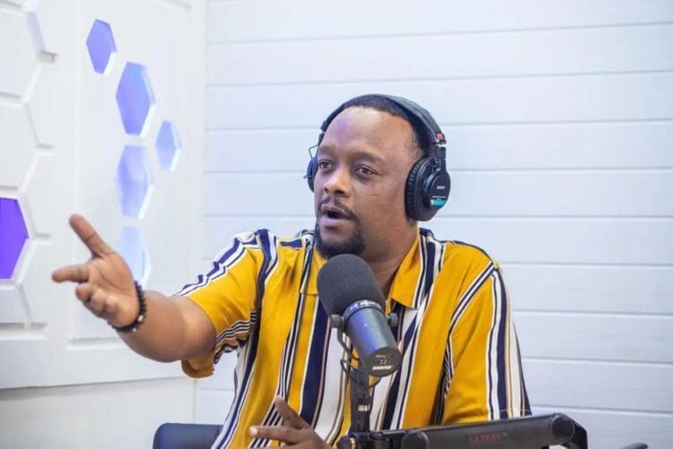 Fatigué du chaos qui règne en Haïti, Carel Pedre s'en prend à Ariel Henry !