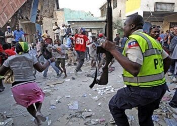 Des vendeurs de Pétion-Ville dénoncent des violences policières et appellent le Maire à réagir