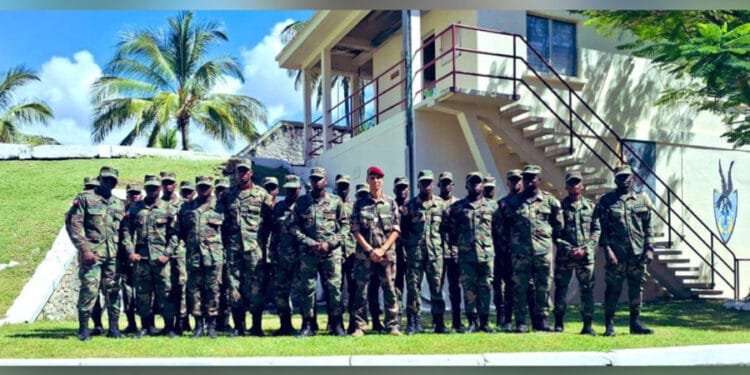 Les Vingt Cinq Soldats Haïtiens Formés En Martinique Rentrent Chez Eux