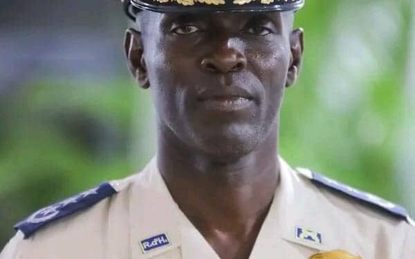 PNH : le commandant en chef André Jonas Vladimir Paraison lance l’opération « San kanpe »