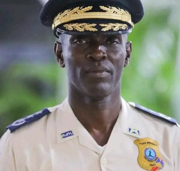 PNH : le commandant en chef André Jonas Vladimir Paraison lance l’opération « San kanpe »