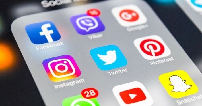 France : le Parlement adopte une loi interdisant l&rsquo;accès aux réseaux sociaux aux enfants de moins de 15 ans